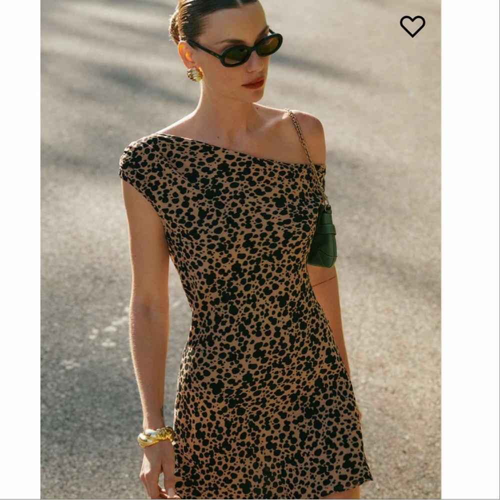 NWT Reformation Kristine (Slightly) Off-Shoulder Dress